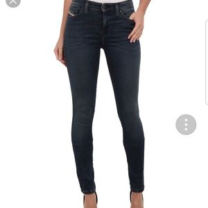 NWOT Diesel skinzee jeans